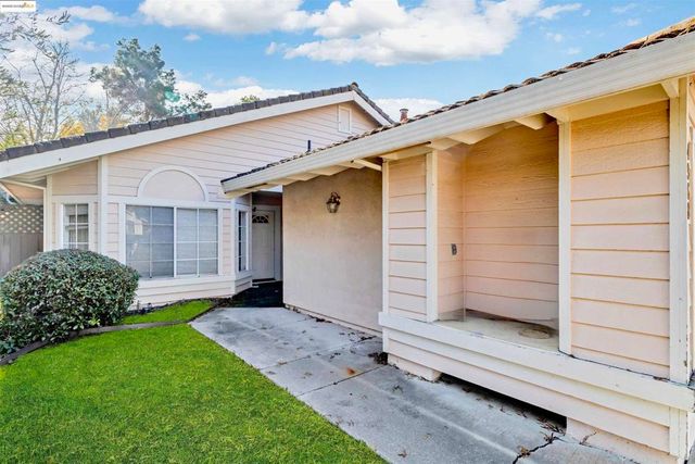 4968 Buckboard Way, Richmond, CA 94803