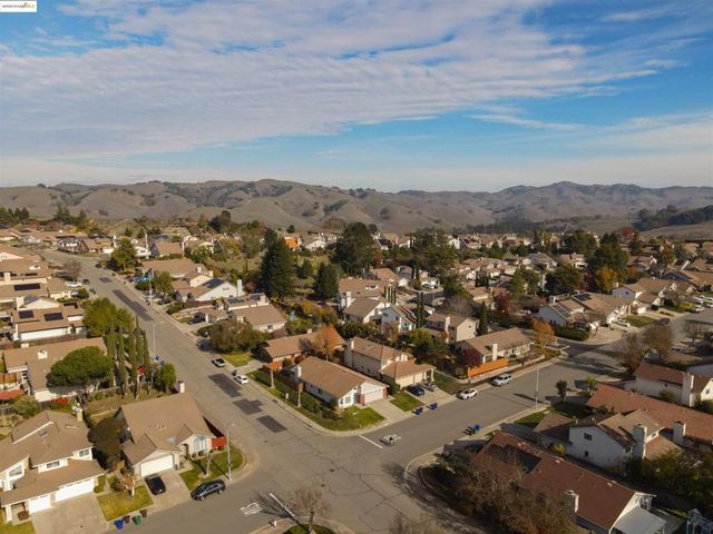 4968 Buckboard Way, Richmond, CA 94803