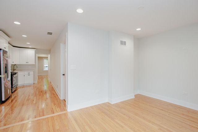 5509 N Central Avenue, Chicago, IL 60630