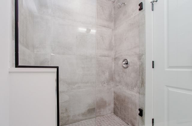 5509 N Central Avenue, Chicago, IL 60630