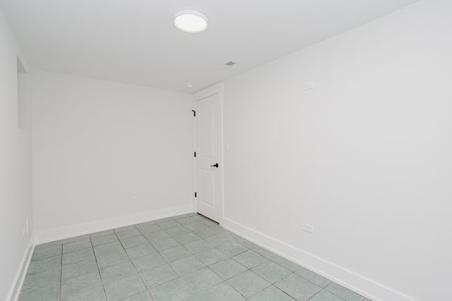 5509 N Central Avenue, Chicago, IL 60630