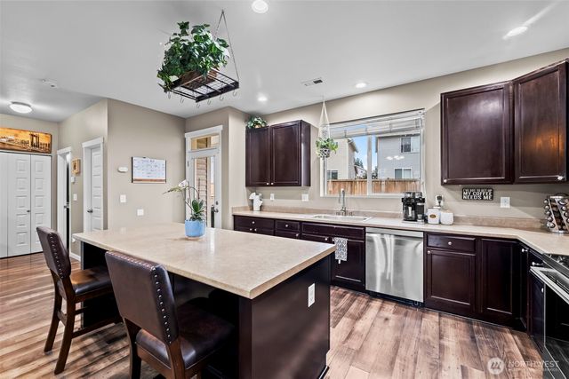 2706 SW Chowchilla Way, Port Orchard, WA 98367