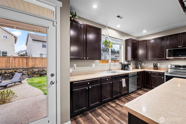 2706 SW Chowchilla Way, Port Orchard, WA 98367