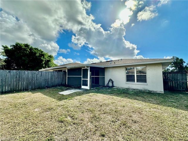 7433 Pebble Beach RD, Fort Myers, FL 33967