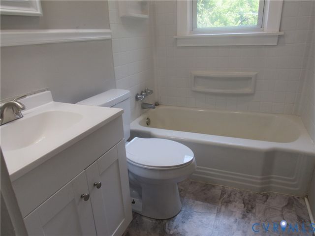 903 Floral Ave, Colonial Heights, VA 23834