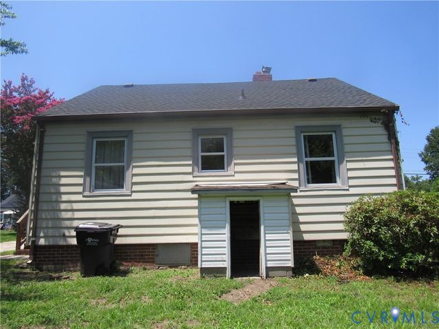 903 Floral Ave, Colonial Heights, VA 23834