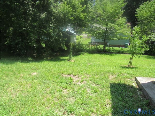 903 Floral Ave, Colonial Heights, VA 23834