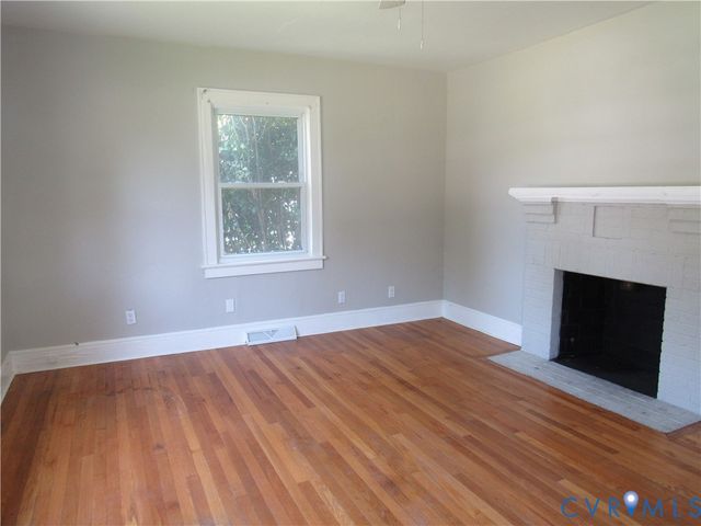 903 Floral Ave, Colonial Heights, VA 23834