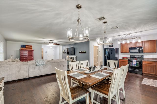 337 Cotton Drive, Mansfield, TX 76063