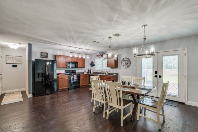 337 Cotton Drive, Mansfield, TX 76063