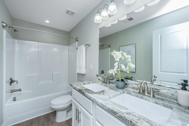 115 W Broad Street, Lincolnville, SC 29485