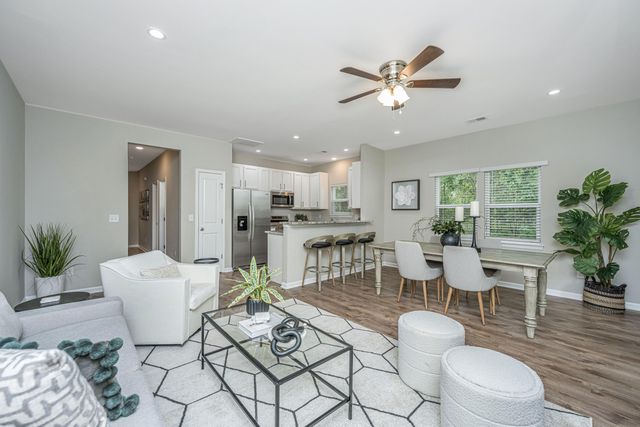 115 W Broad Street, Lincolnville, SC 29485