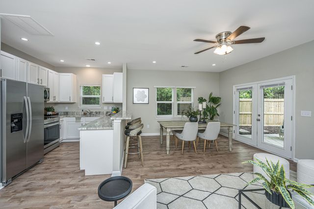 115 W Broad Street, Lincolnville, SC 29485