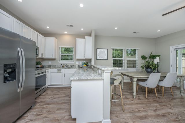 115 W Broad Street, Lincolnville, SC 29485