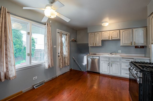 2323 Clyde Terrace, Homewood, IL 60430