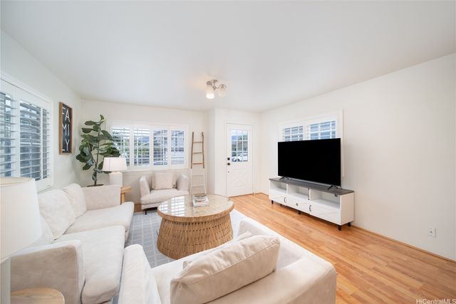 87-1041 Huamoa Street, Waianae, HI 96792