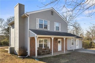 284 Oak Ridge, Auburn, GA 30011