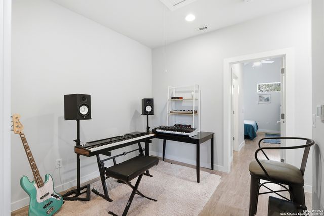 330 Clay St Unit 27, San Antonio, TX 78204