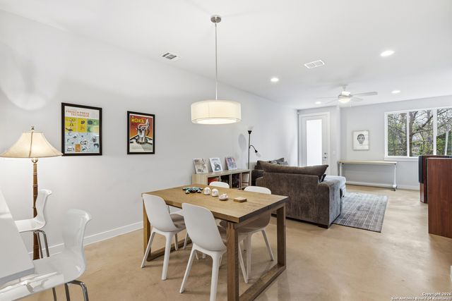 330 Clay St Unit 27, San Antonio, TX 78204