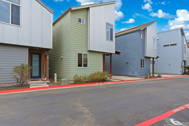 330 Clay St Unit 27, San Antonio, TX 78204