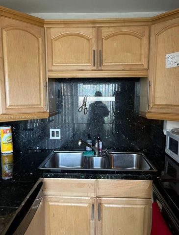 3239 W Trade Avenue 2, Miami, FL 33133