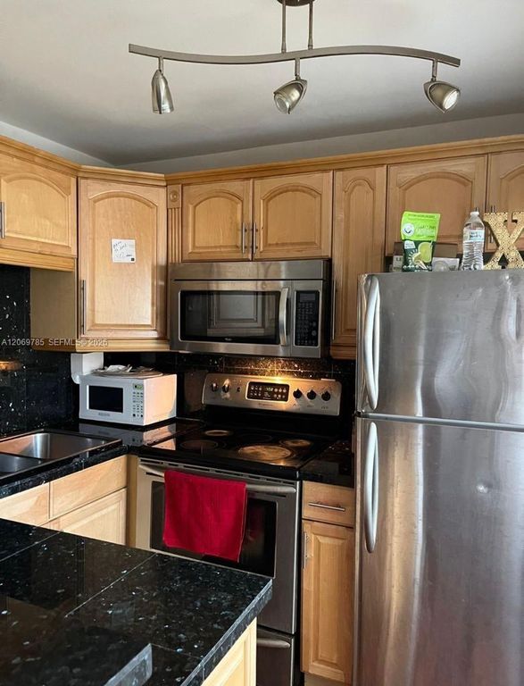 3239 W Trade Avenue 2, Miami, FL 33133