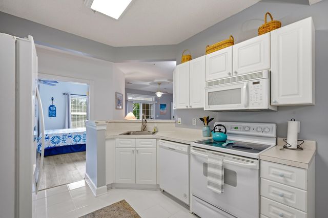 2241 Waterview Dr Apt 337, North Myrtle Beach, SC 29582