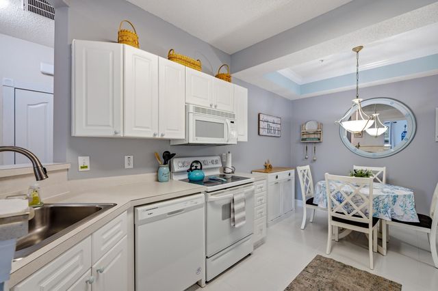 2241 Waterview Dr Apt 337, North Myrtle Beach, SC 29582