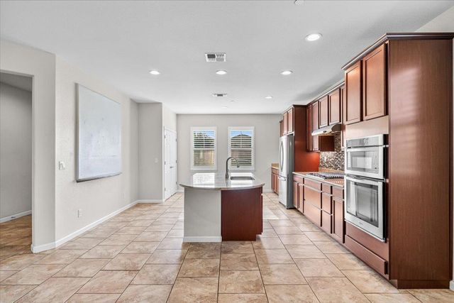 1491 Arbor Brook Dr, Manteca, CA 95336