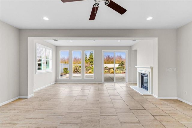 1491 Arbor Brook Dr, Manteca, CA 95336