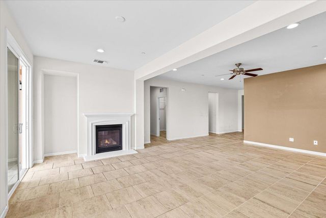 1491 Arbor Brook Dr, Manteca, CA 95336