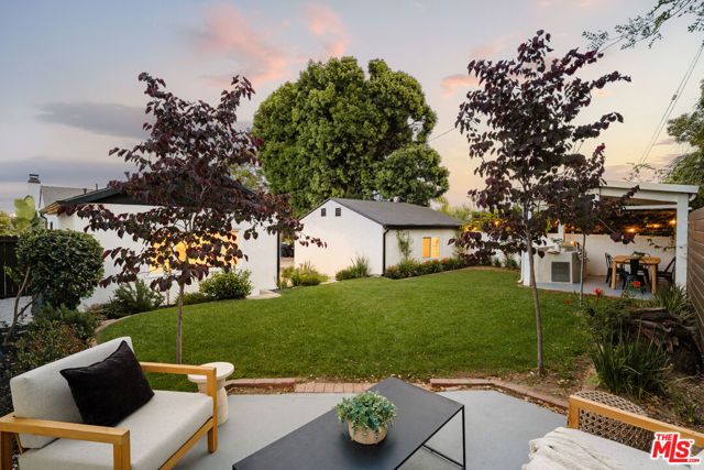 8421 Airlane Avenue, Los Angeles, CA 90045