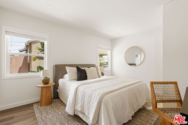 8421 Airlane Avenue, Los Angeles, CA 90045