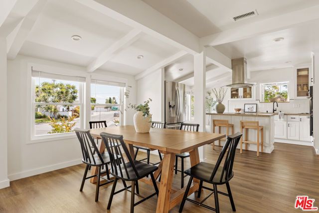 8421 Airlane Avenue, Los Angeles, CA 90045