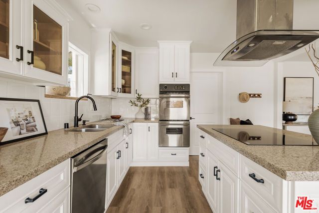 8421 Airlane Avenue, Los Angeles, CA 90045