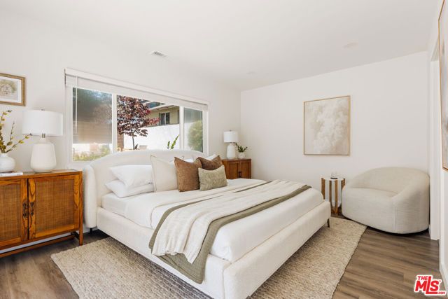 8421 Airlane Avenue, Los Angeles, CA 90045