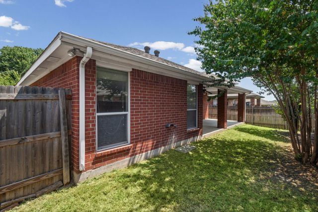 3704 Palm Drive, Fort Worth, TX 76244