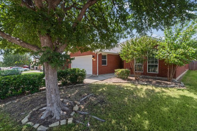 3704 Palm Drive, Fort Worth, TX 76244
