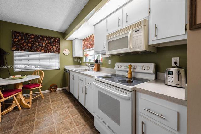2524 SE 19th Pl 204-B, Homestead, FL 33035