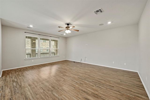 1724 Stinnett DR, Leander, TX 78641