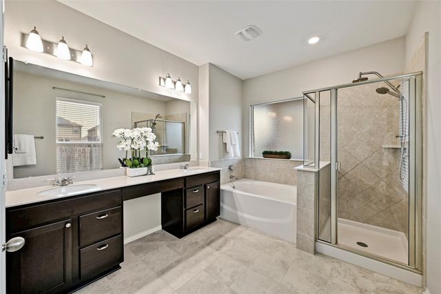 1724 Stinnett DR, Leander, TX 78641