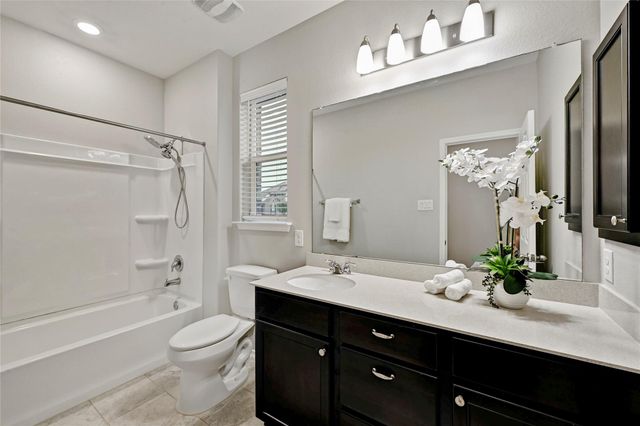 1724 Stinnett DR, Leander, TX 78641