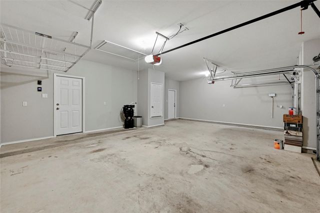 1724 Stinnett DR, Leander, TX 78641