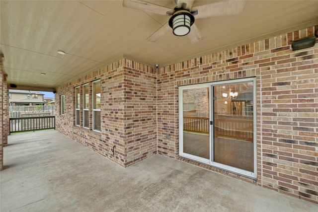 1724 Stinnett DR, Leander, TX 78641