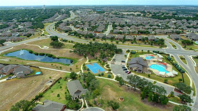 1724 Stinnett DR, Leander, TX 78641