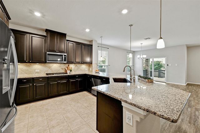 1724 Stinnett DR, Leander, TX 78641