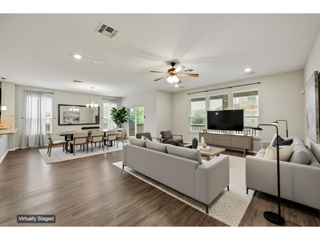 1724 Stinnett DR, Leander, TX 78641