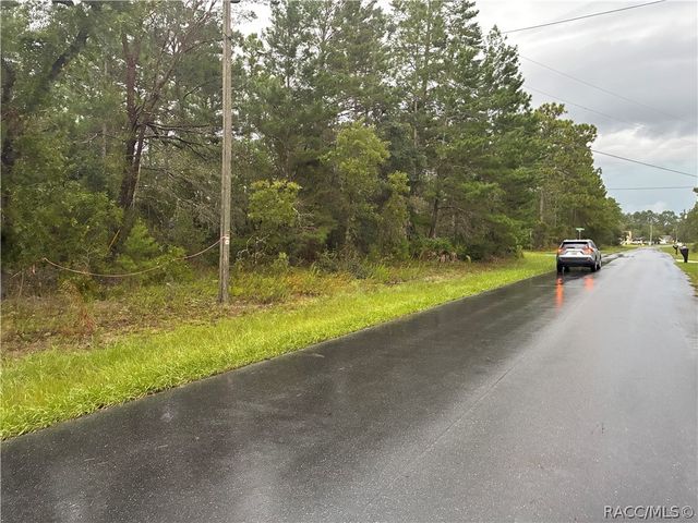 7351 N Waycross Way, Citrus Springs, FL 34433