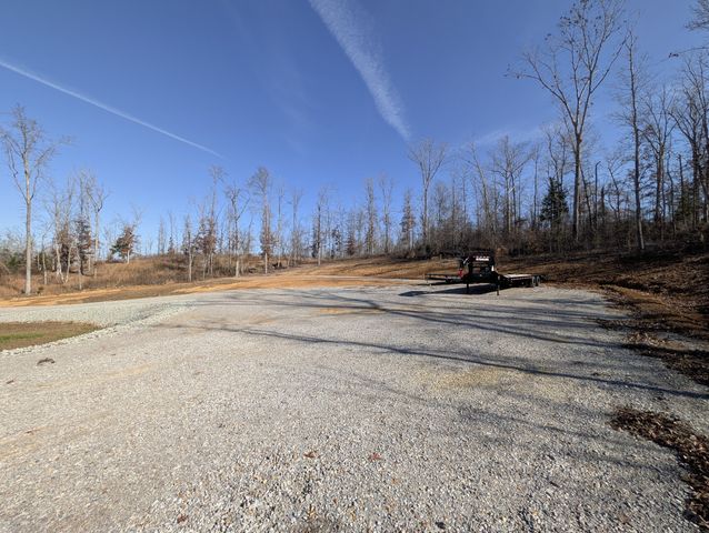 400 Toms Creek Lake Rd, Linden, TN 37096