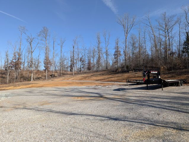 400 Toms Creek Lake Rd, Linden, TN 37096